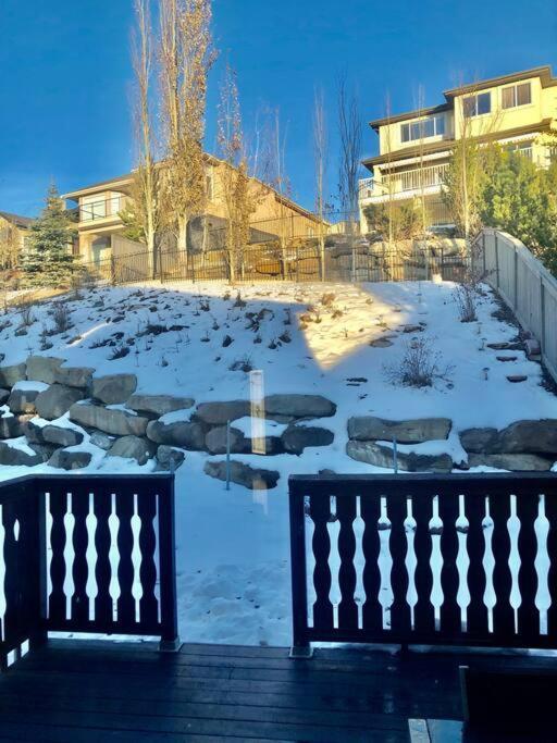 Вилла 2500 Sq House In Springbank Hill Bl 261818 Калгари Экстерьер фото