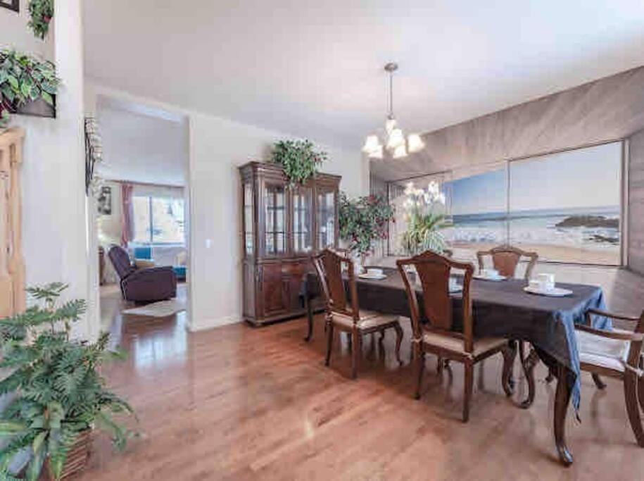 Вилла 2500 Sq House In Springbank Hill Bl 261818 Калгари Экстерьер фото